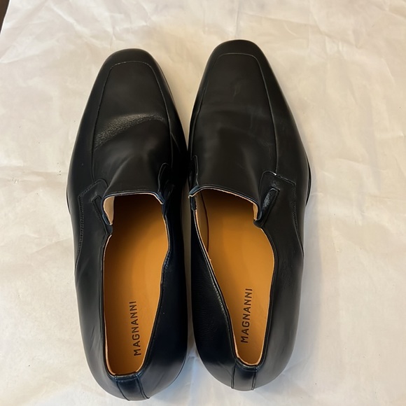 Magnanni Men's Fabricio Leather Slip-Ons - Picture 4 of 10